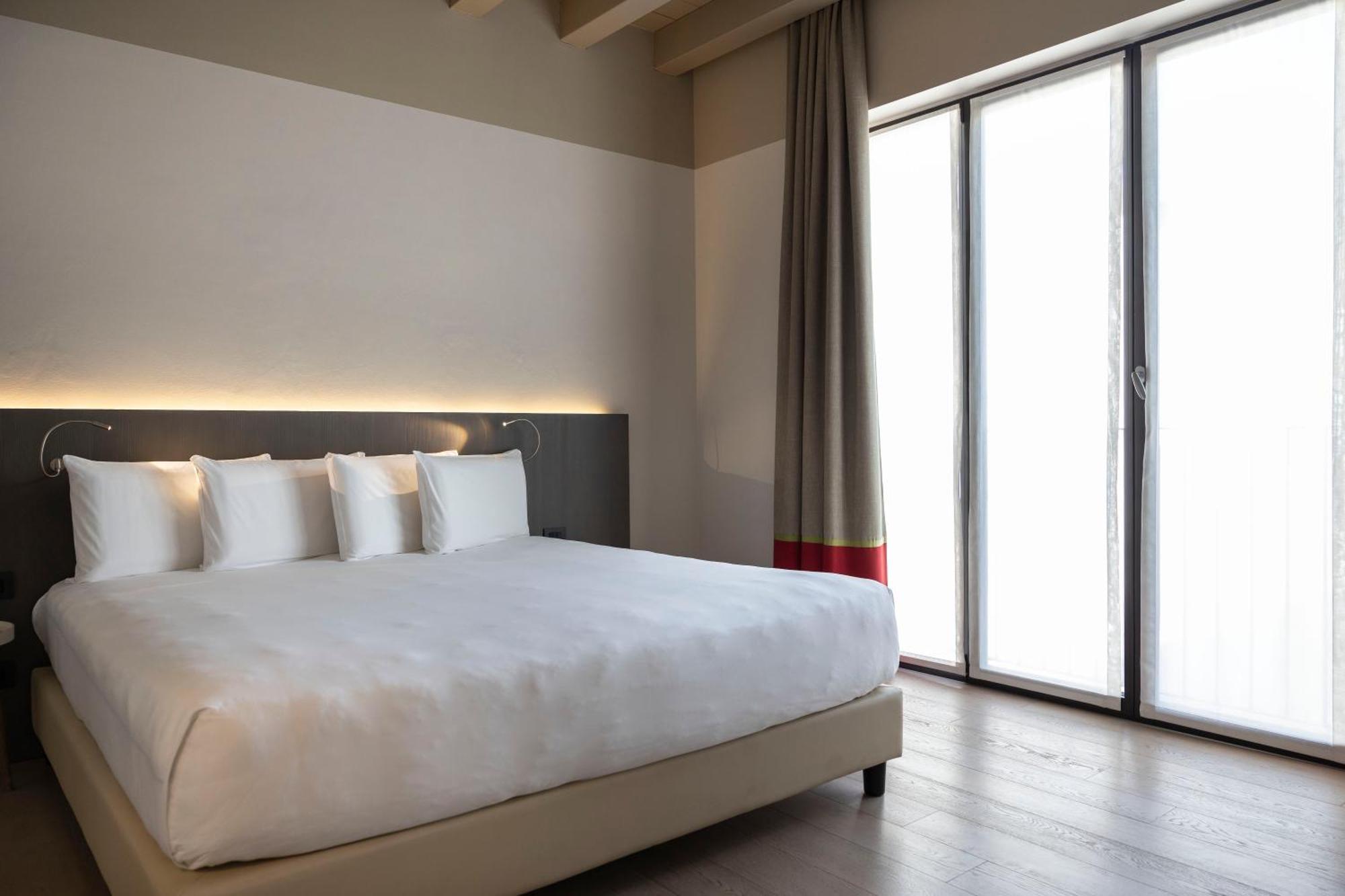 Savona 18 Hotel Milán